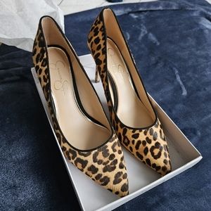 NWT Jessica Simpson leopard carpena pumps size 9
